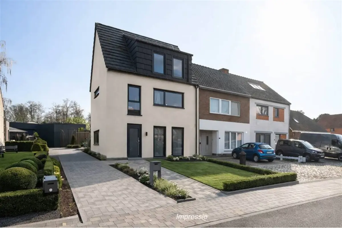 Huis te  koop in Herentals 2200 469000.00€ 3 slaapkamers 196.00m² - Zoekertje 709148