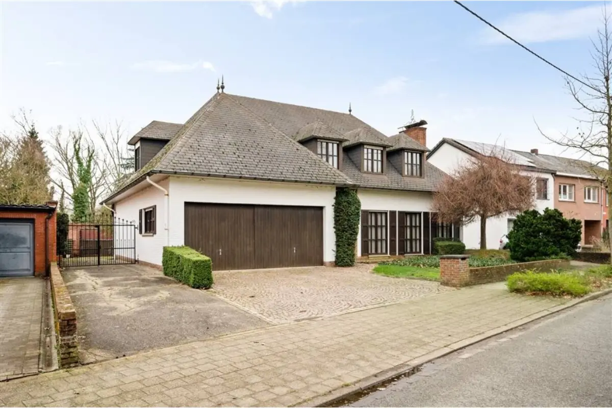 Huis te  koop in Herentals 2200 535000.00€ 3 slaapkamers 387.00m² - Zoekertje 709840