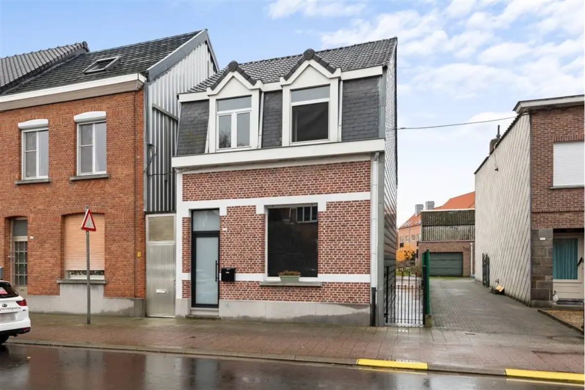 Huis te  koop in Duffel 2570 380000.00€ 2 slaapkamers 97.00m² - Zoekertje 710608