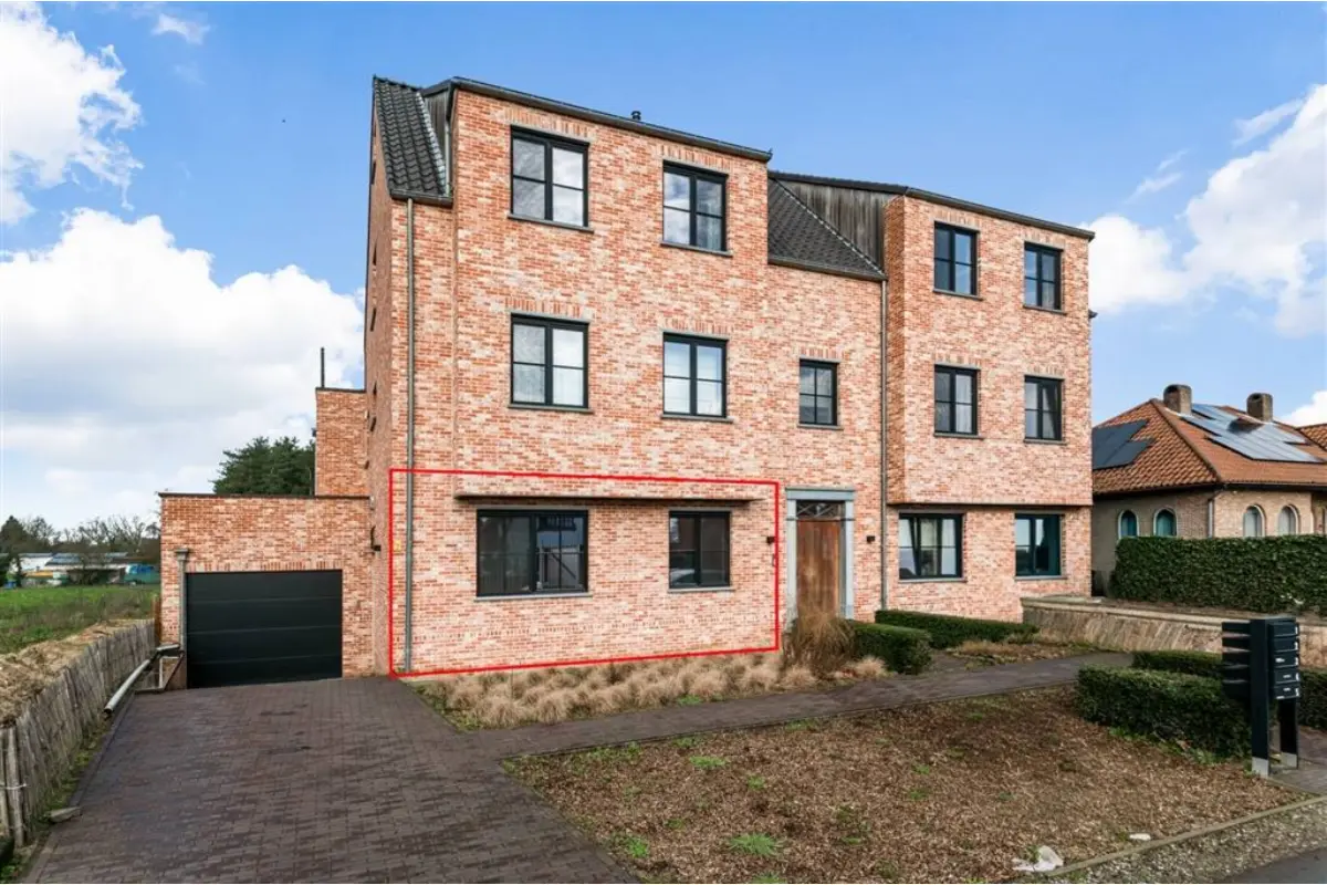 Appartement te  koop in Gierle 2275 390000.00€ 1 slaapkamers 123.00m² - Zoekertje 710572