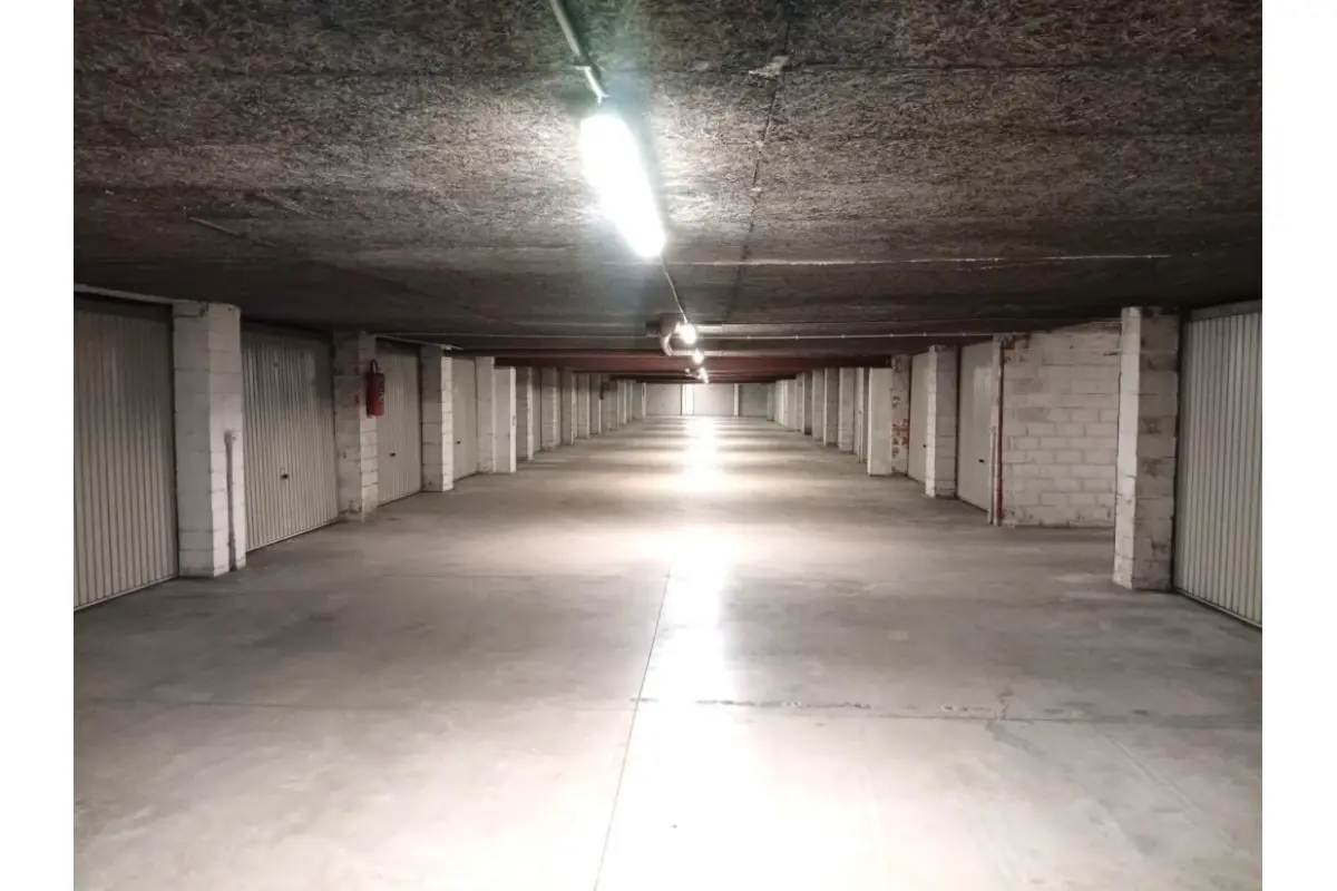 Box te  koop in Deurne 2100 31800.00€  slaapkamers m² - Zoekertje 710737