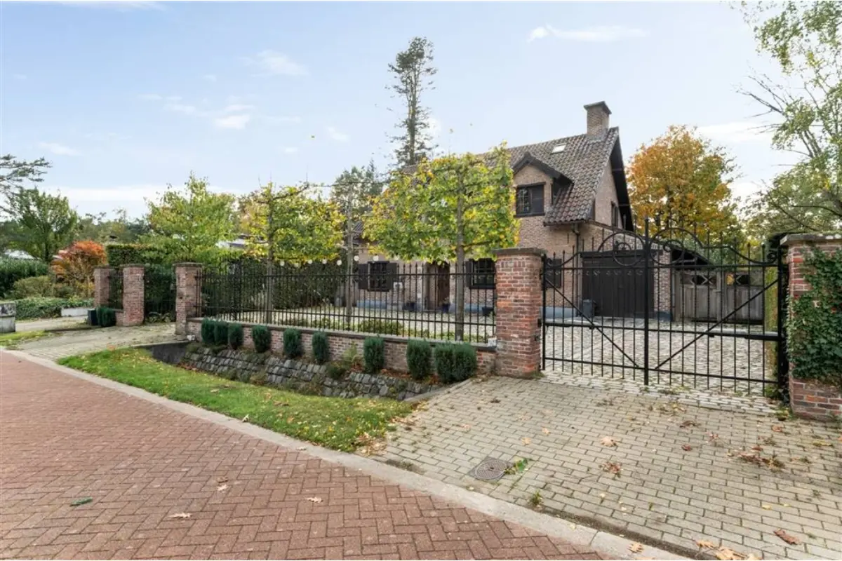 Huis te  koop in Brecht 2960 649000.00€ 4 slaapkamers 244.00m² - Zoekertje 710637