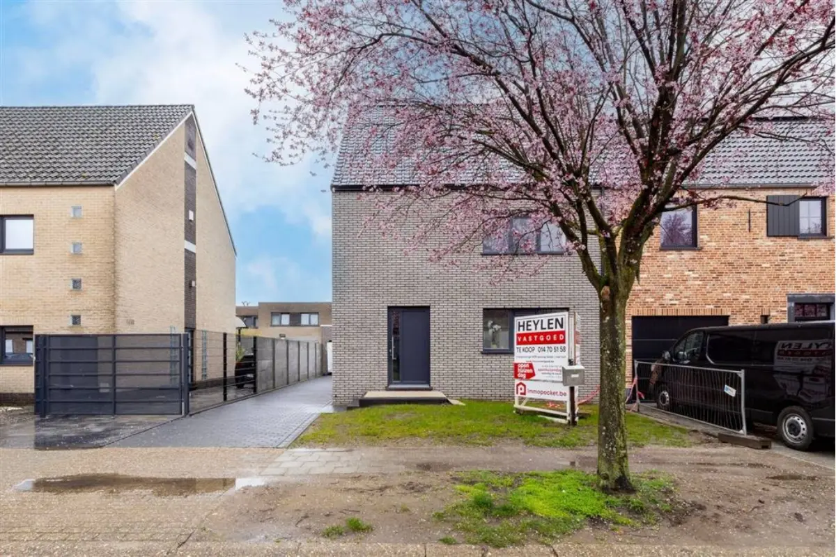 Huis te  koop in Herentals 2200 519000.00€ 4 slaapkamers 206.00m² - Zoekertje 711884