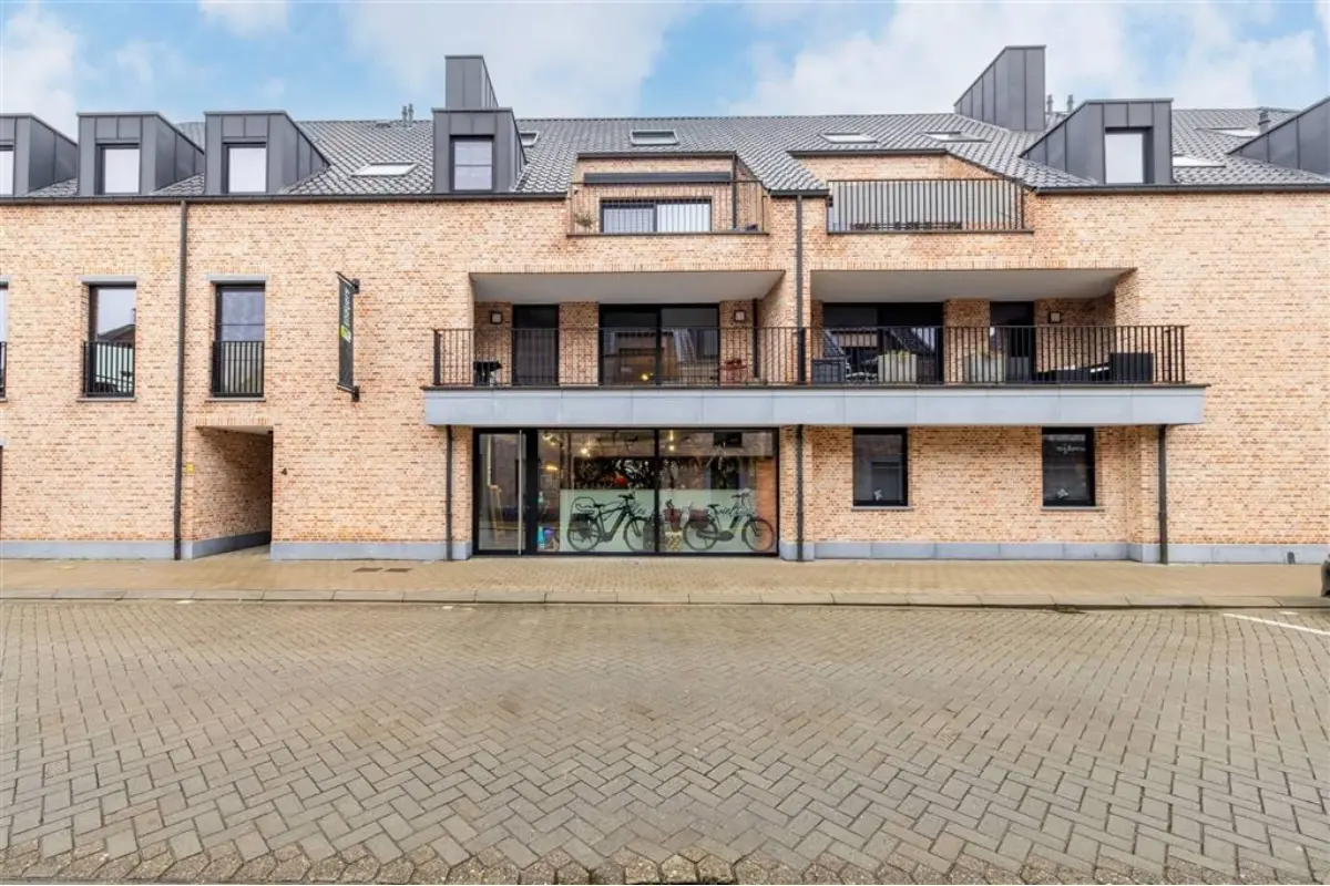 Handelszaak te  koop in Tielen 2460 325000.00€  slaapkamers 163.35m² - Zoekertje 713144