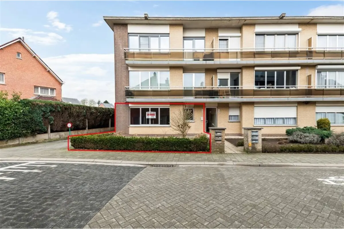 Benedenverdieping te  koop in Geel 2440 195000.00€ 3 slaapkamers 103.00m² - Zoekertje 713747