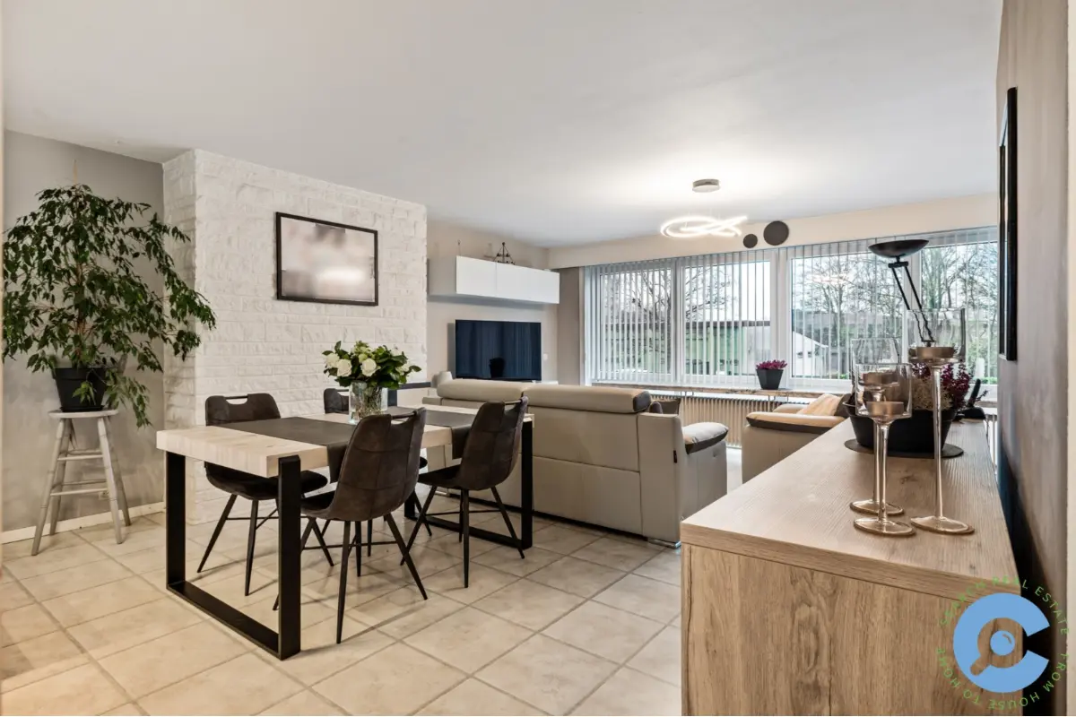 Huis te  koop in Deurne 2100 449000.00€ 3 slaapkamers 180.00m² - Zoekertje 713800