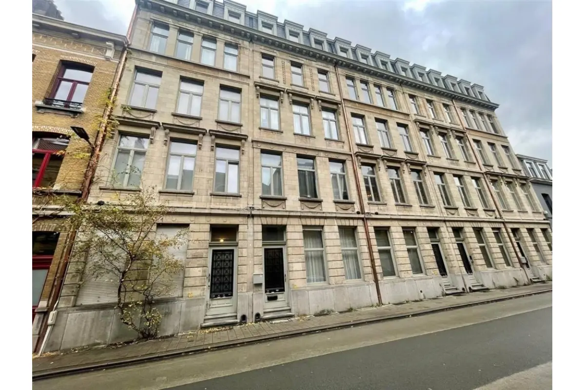 Appartement te  huur in Berchem 2600 910.00€ 1 slaapkamers 89.00m² - Zoekertje 714152