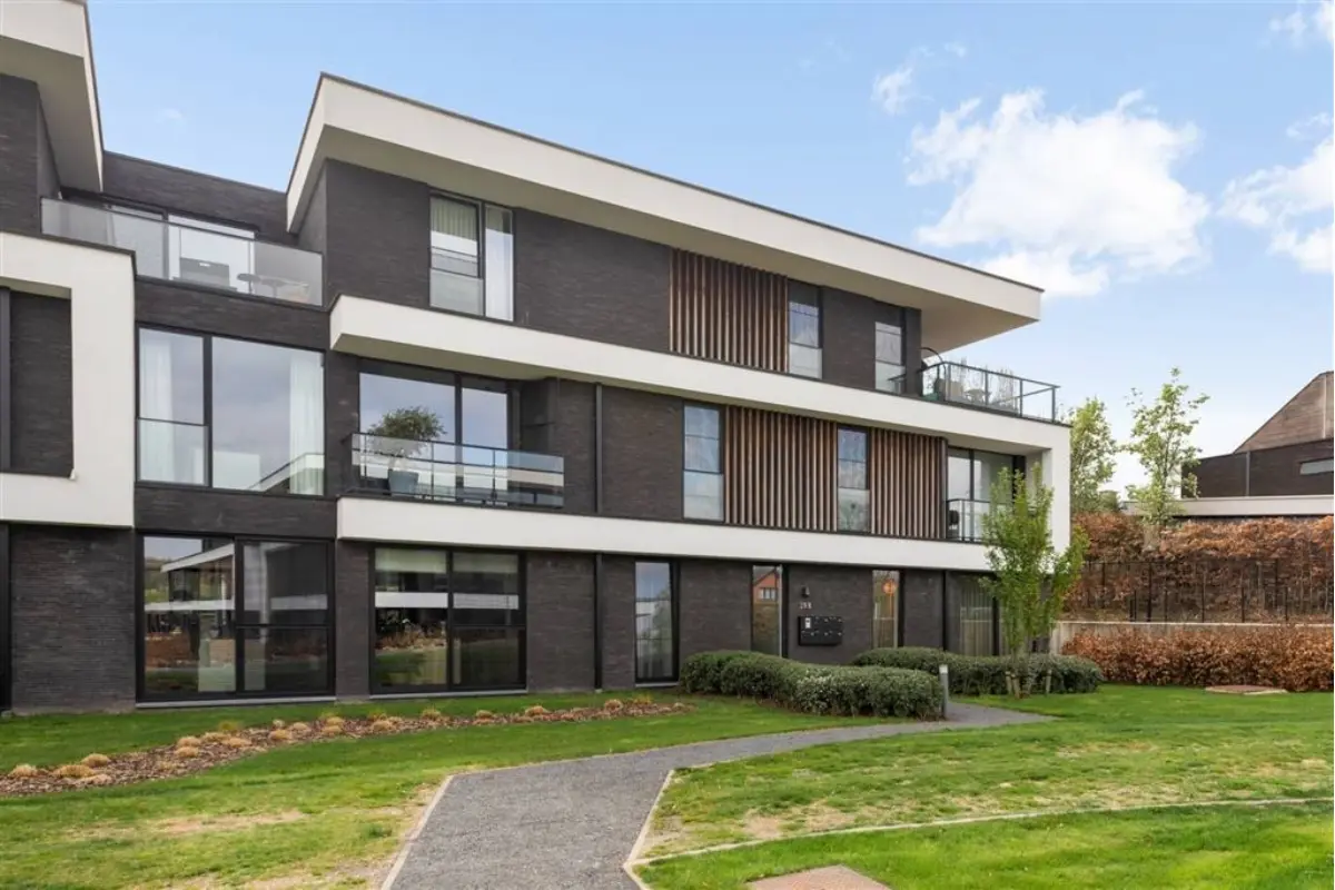 Appartement te  huur in Kontich 2550 1200.00€ 2 slaapkamers 106.00m² - Zoekertje 714139