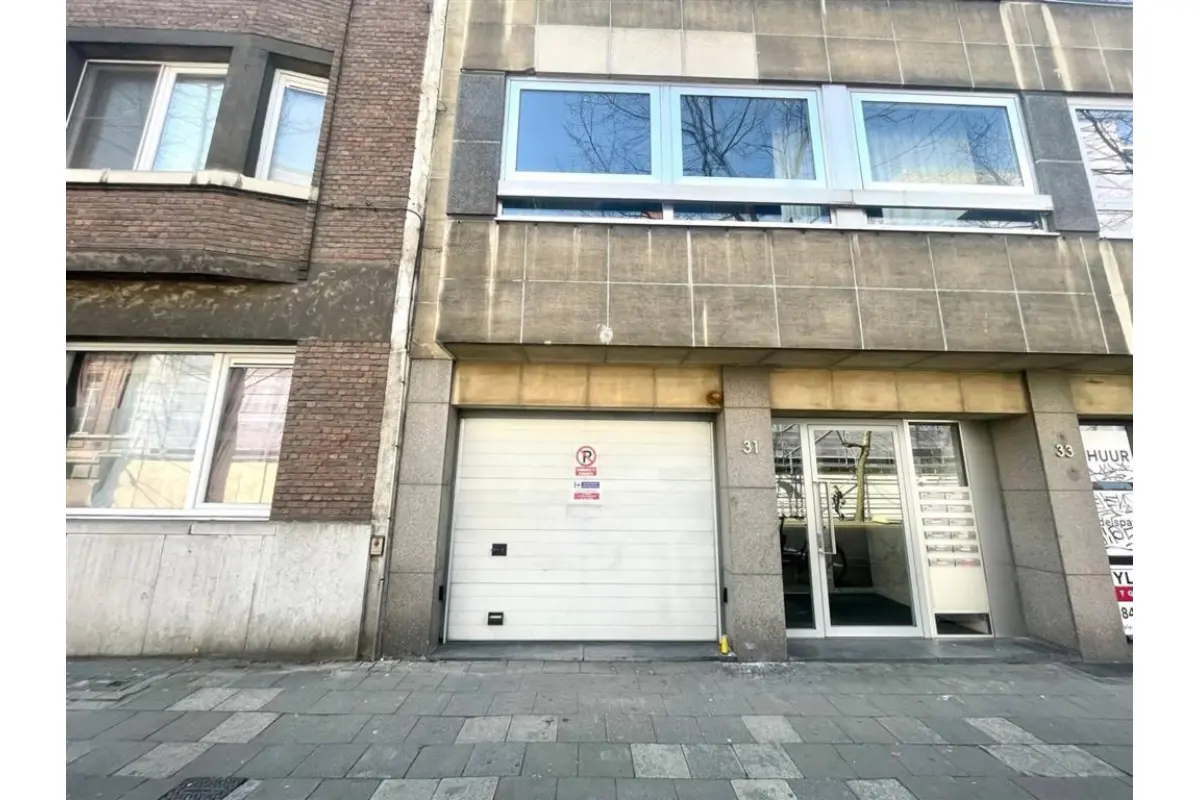 Parking & garage te  huur in Antwerpen 2060 130.00€  slaapkamers m² - Zoekertje 714541