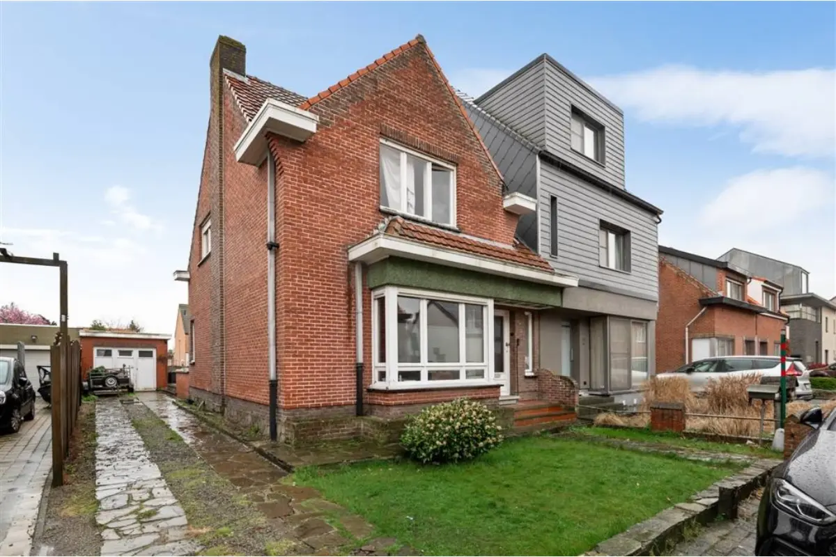 Huis te  koop in Stabroek 2940 250000.00€ 2 slaapkamers 122.00m² - Zoekertje 714524