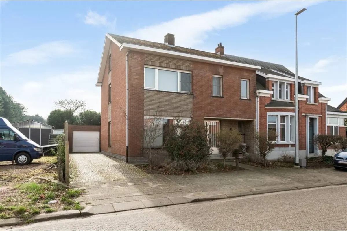 Huis te  koop in Bouwel 2288 349000.00€ 3 slaapkamers 152.00m² - Zoekertje 715518