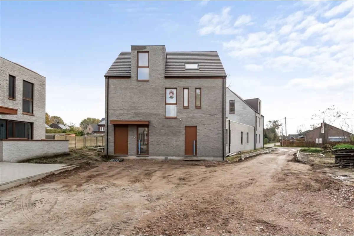 Huis te  koop in Olen 2250 369067.00€ 2 slaapkamers 166.60m² - Zoekertje 715002