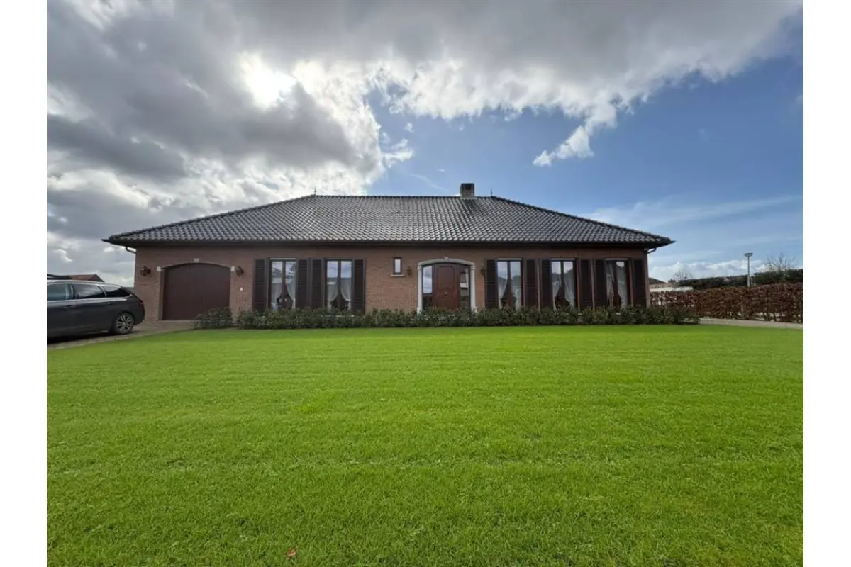 Huis te  huur in Lille 2275 1500.00€ 3 slaapkamers 430.00m² - Zoekertje 714996