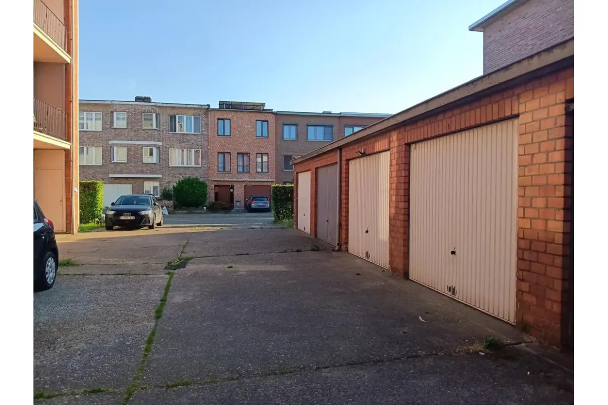 Box te  koop in Borsbeek 2150 27000.00€  slaapkamers m² - Zoekertje 715439