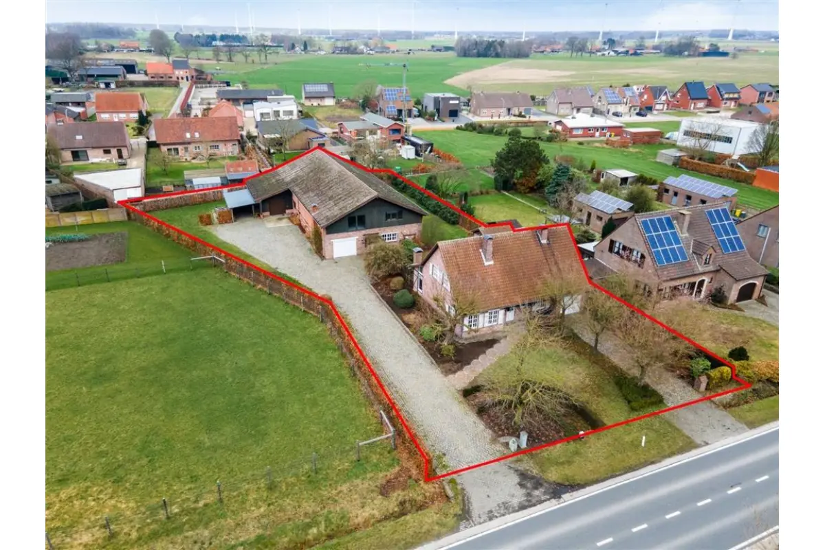 Huis te  koop in Retie 2470 699000.00€ 3 slaapkamers 245.00m² - Zoekertje 714995