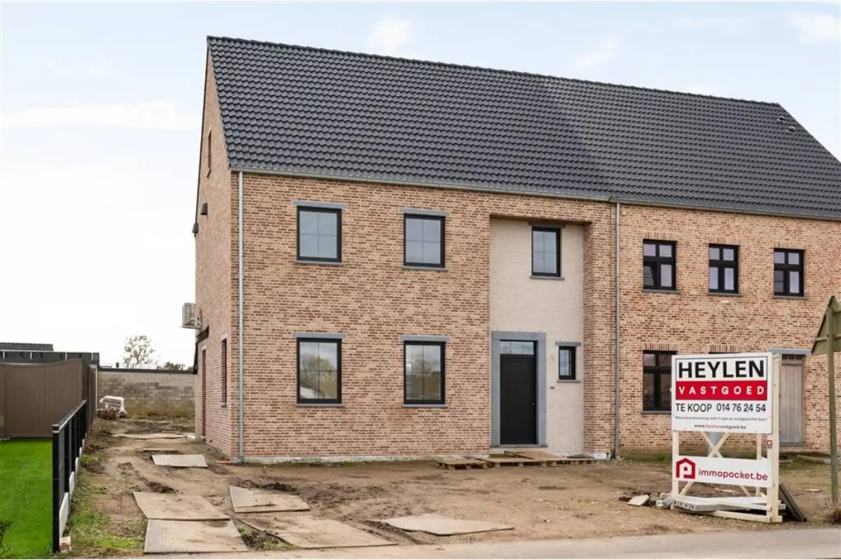 Huis te  koop in Vorst 2430 435000.00€ 3 slaapkamers 211.00m² - Zoekertje 716587