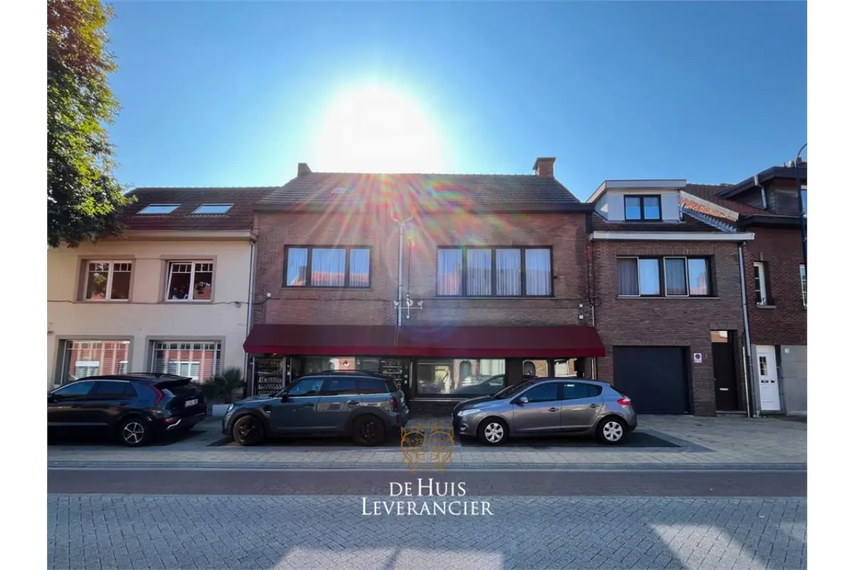 Handelszaak te  huur in Kontich 2550 2850.00€  slaapkamers m² - Zoekertje 716845