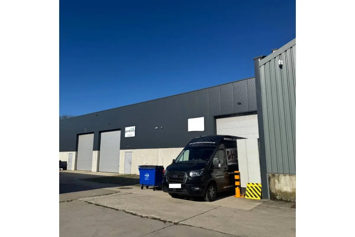 Handelszaak te  huur in Hulshout 2235 1200.00€  slaapkamers 255.00m² - Zoekertje 716576