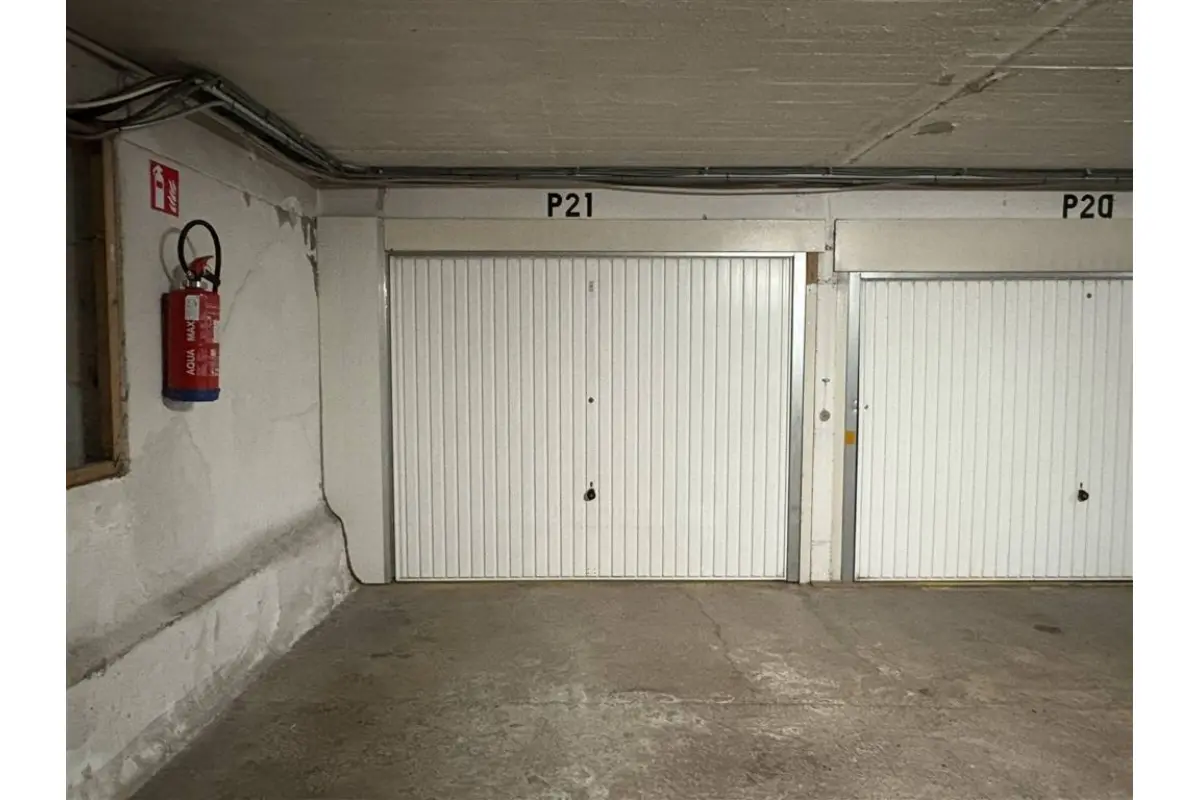 Parking te  koop in Berchem 2600 30000.00€  slaapkamers m² - Zoekertje 717840