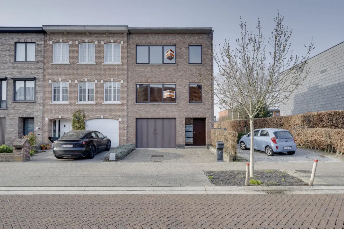 Huis te  koop in Kontich 2550 428000.00€ 2 slaapkamers 178.00m² - Zoekertje 717205