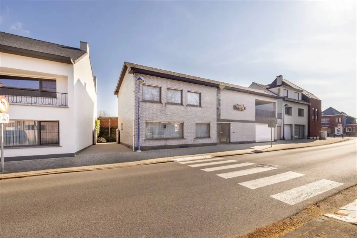 Huis te  koop in Hulshout 2235 295000.00€ 5 slaapkamers 286.00m² - Zoekertje 718151