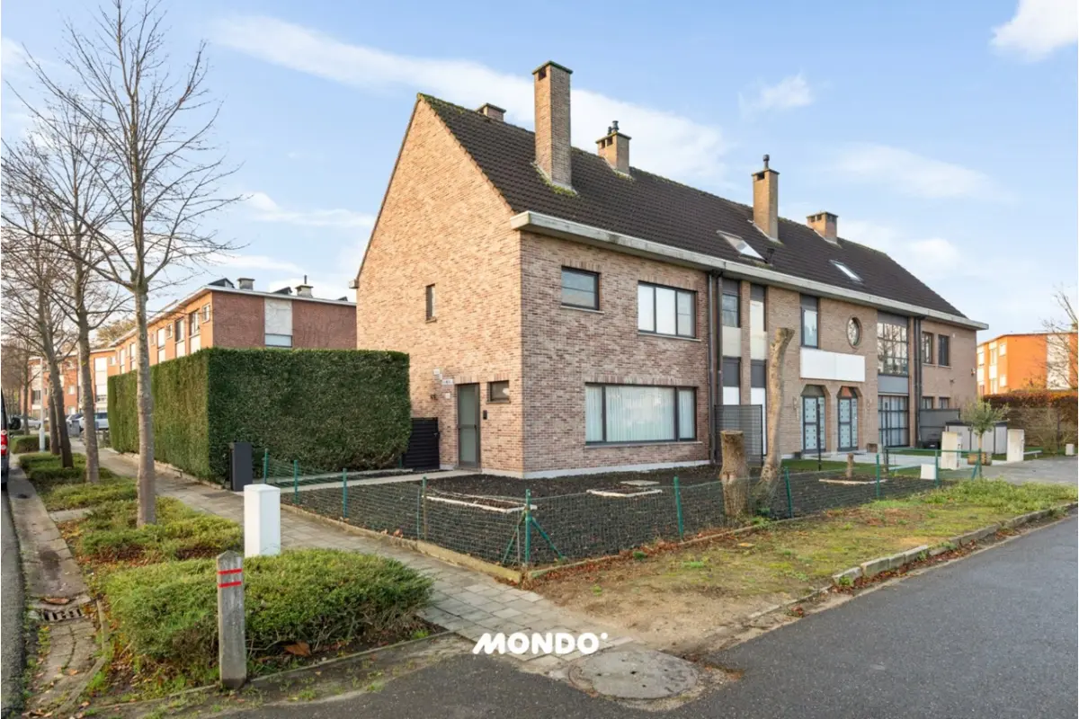 Huis te  koop in Aartselaar 2630 499000.00€ 3 slaapkamers m² - Zoekertje 718165