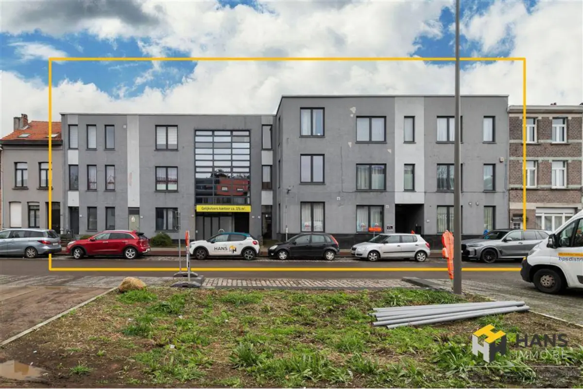 Appartementsgebouw te  koop in Deurne 2100 2200000.00€  slaapkamers 2600.00m² - Zoekertje 718461