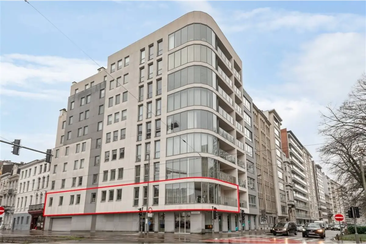 Appartement te  koop in Berchem 2600 895000.00€ 4 slaapkamers 239.00m² - Zoekertje 718697