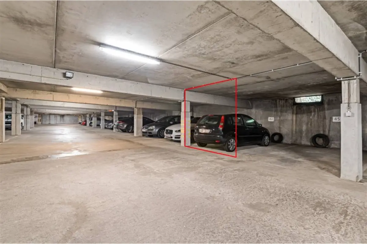 Parking & garage te  koop in Deurne 2100 15000.00€  slaapkamers m² - Zoekertje 719615