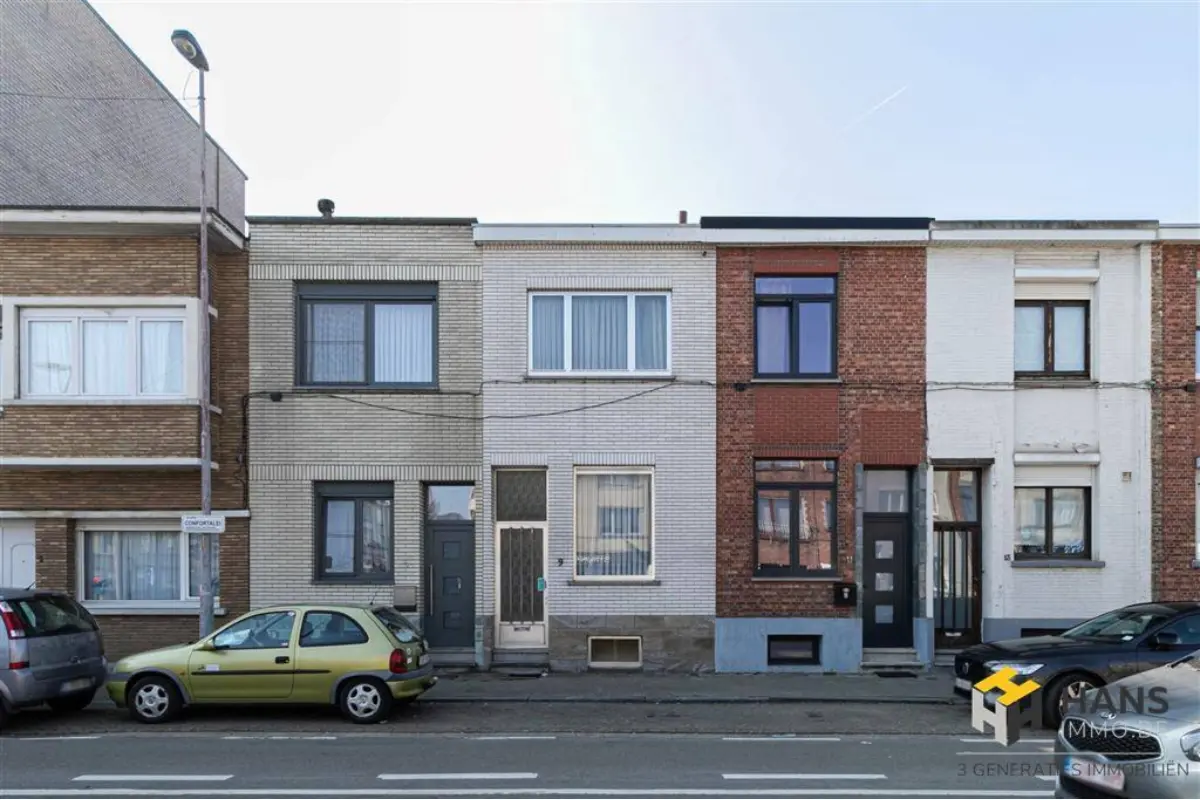 Huis te  koop in Deurne 2100 199000.00€ 3 slaapkamers 121.00m² - Zoekertje 719892