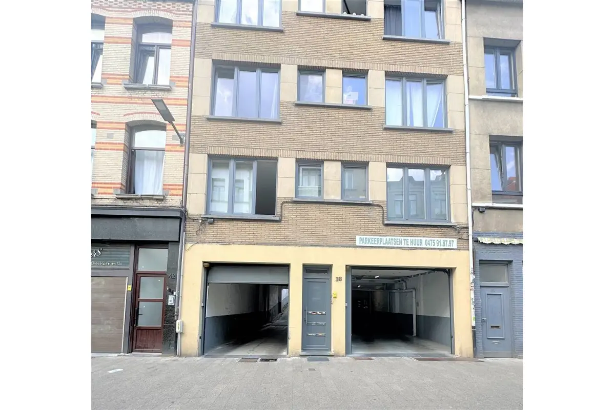 Parking & garage te  huur in Antwerpen 2000 125.00€  slaapkamers m² - Zoekertje 720024