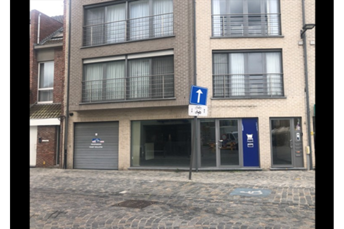 Handelszaak te  koop in Ekeren 2180 225000.00€ 0 slaapkamers m² - Zoekertje 719853