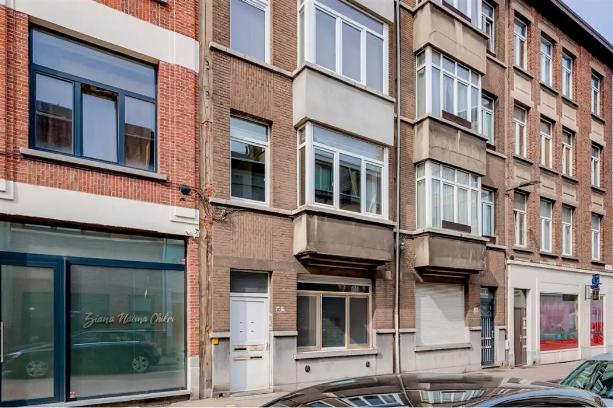 Appartement te  koop in Borgerhout 2140 175000.00€ 2 slaapkamers 65.00m² - Zoekertje 720558
