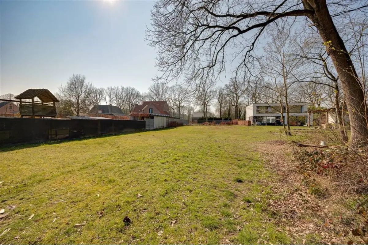 Grond te  koop in Zoersel 2980 295000.00€  slaapkamers m² - Zoekertje 721728