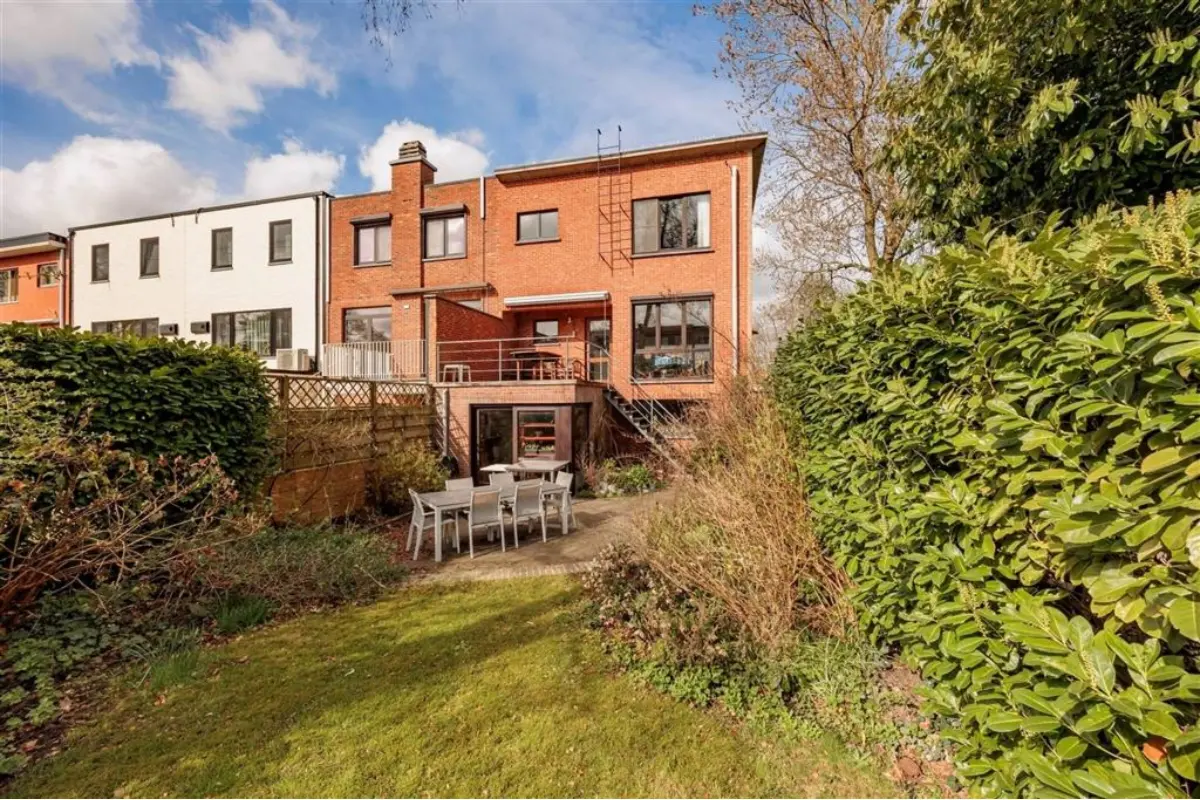 Huis te  koop in Kontich 2550 422000.00€ 3 slaapkamers 215.00m² - Zoekertje 721726