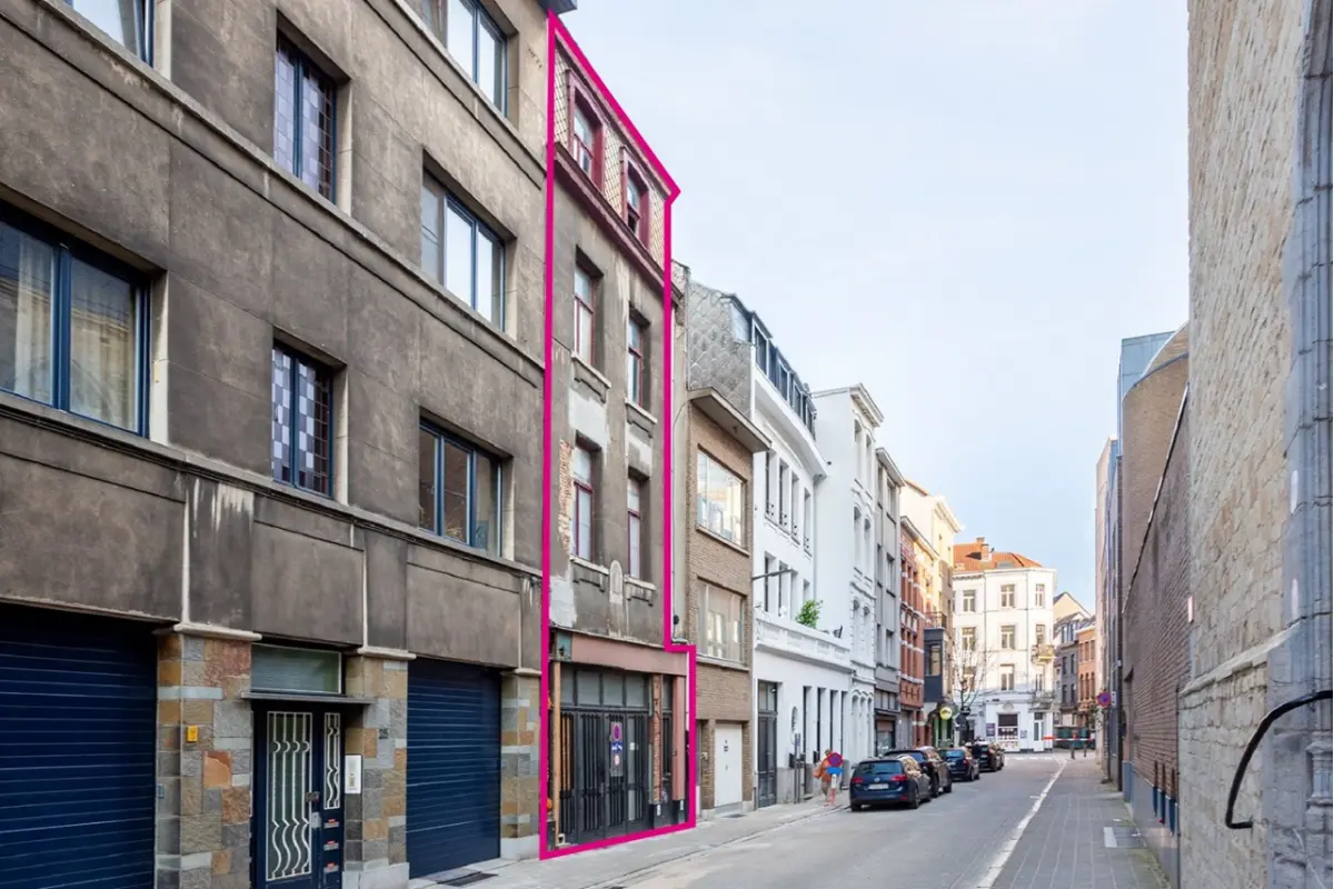 Huis te  koop in Antwerpen 2000 439000.00€ 6 slaapkamers 232.00m² - Zoekertje 722436