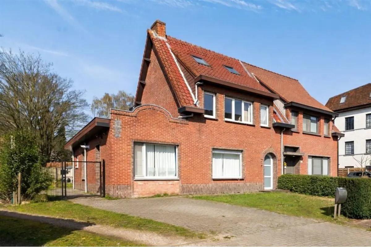 Huis te  koop in Zandhoven 2240 425000.00€ 3 slaapkamers 179.00m² - Zoekertje 722553