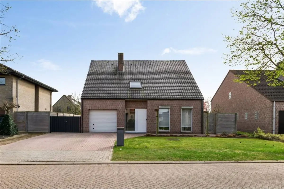 Huis te  koop in Oud-Turnhout 2360 529000.00€ 4 slaapkamers 208.00m² - Zoekertje 723697