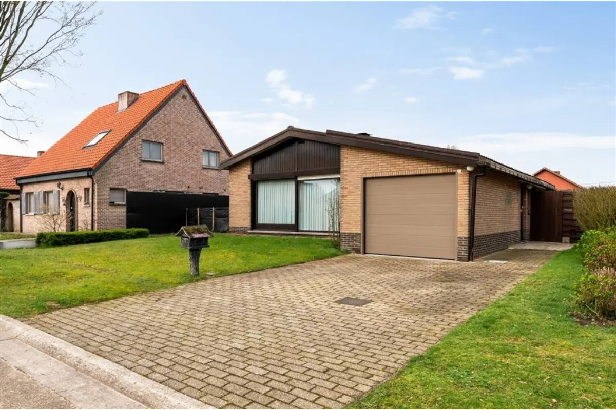 Huis te  koop in Beerse 2340 329000.00€ 3 slaapkamers 106.00m² - Zoekertje 723347