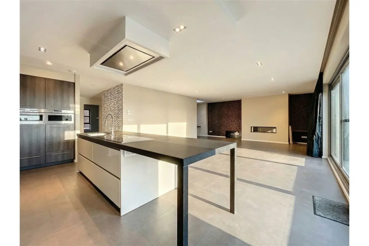 Appartement te  koop in Burcht 2070 399000.00€ 3 slaapkamers 151.00m² - Zoekertje 725038