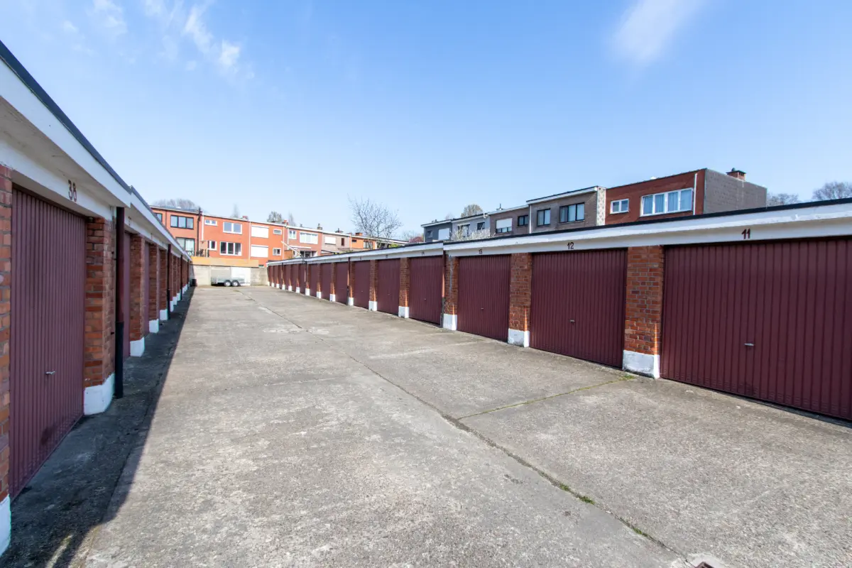 Box te  koop in Wilrijk 2610 23900.00€  slaapkamers m² - Zoekertje 724717