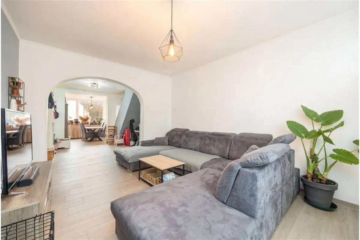 Huis te  koop in Emblem 2520 349000.00€ 3 slaapkamers 122.00m² - Zoekertje 727488