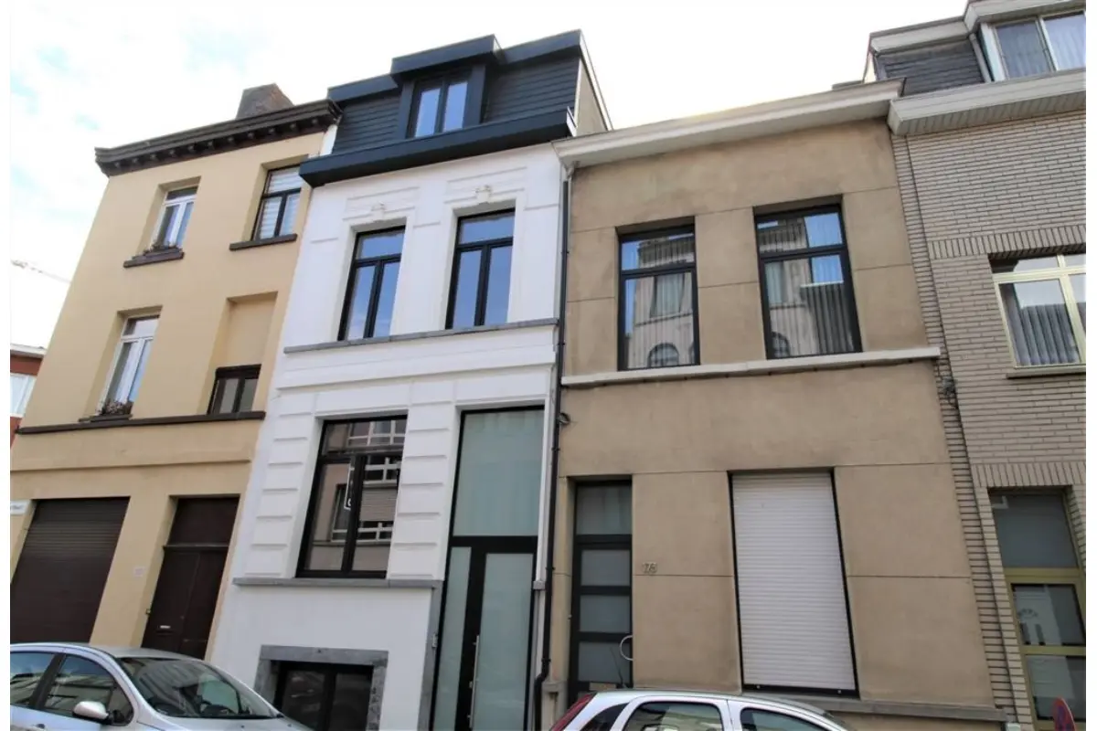 Huis te  huur in Borgerhout 2140 1200.00€ 2 slaapkamers 90.00m² - Zoekertje 728745