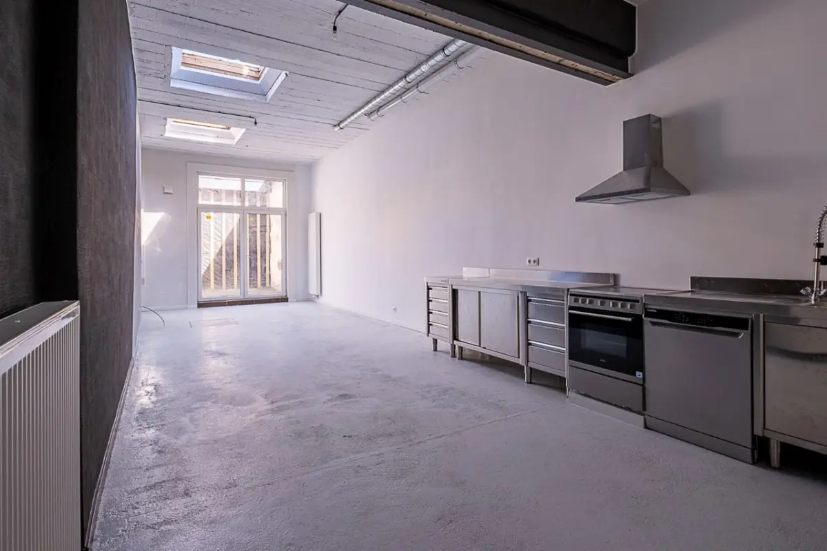 Appartement te  koop in Merksem 2170 250000.00€ 1 slaapkamers 89.00m² - Zoekertje 728428