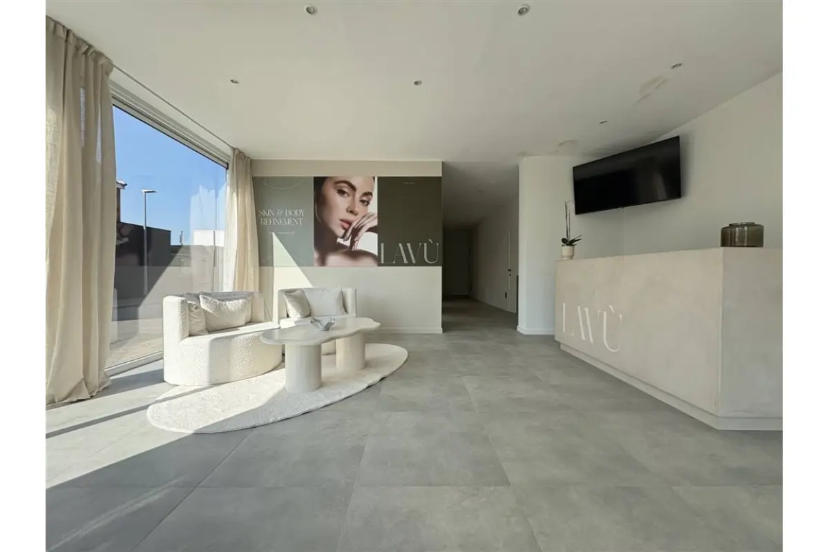 Handelszaak te  huur in Herentals 2200 1350.00€  slaapkamers 81.00m² - Zoekertje 770397