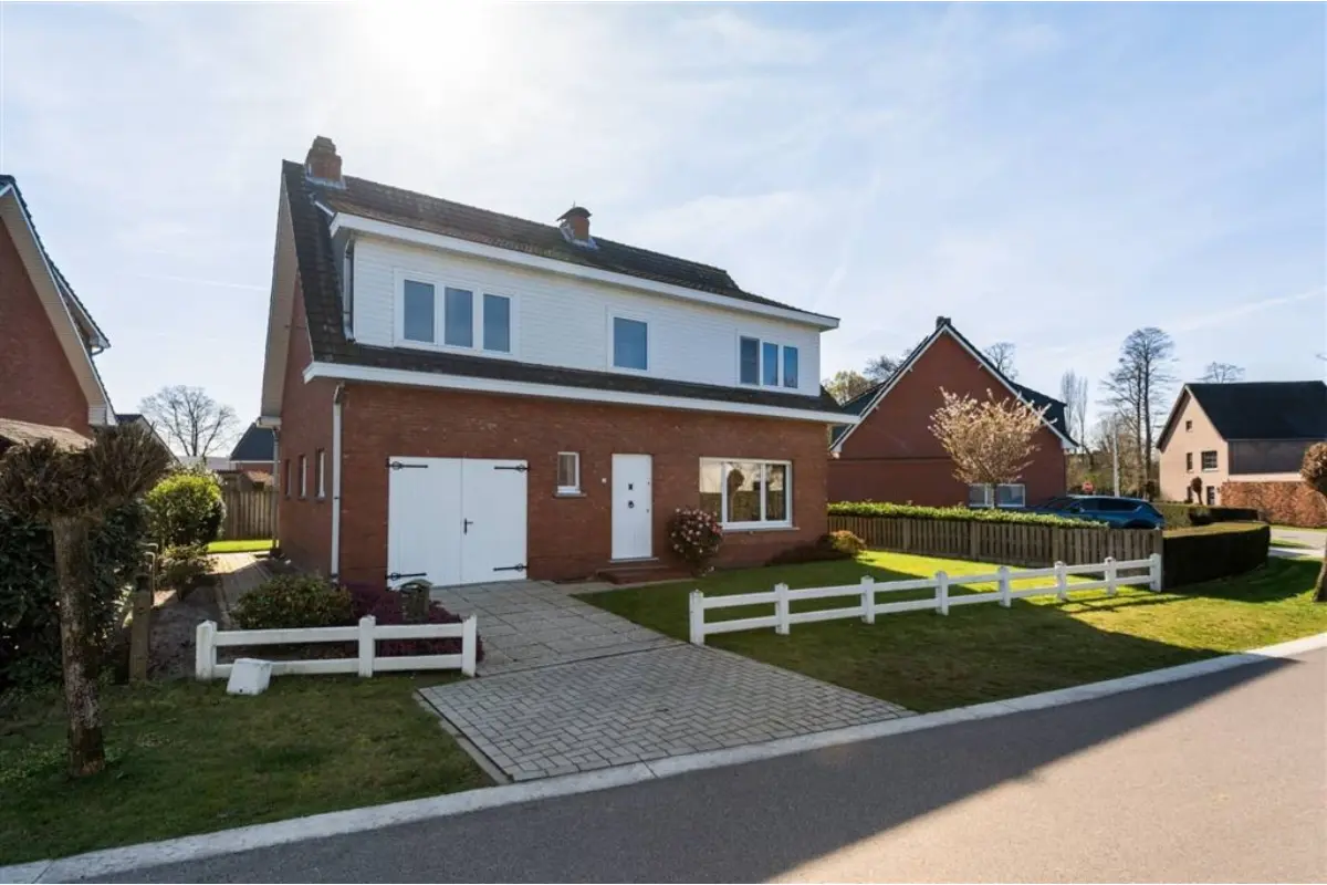 Huis te  koop in Beerse 2340 389000.00€ 4 slaapkamers 213.00m² - Zoekertje 731372
