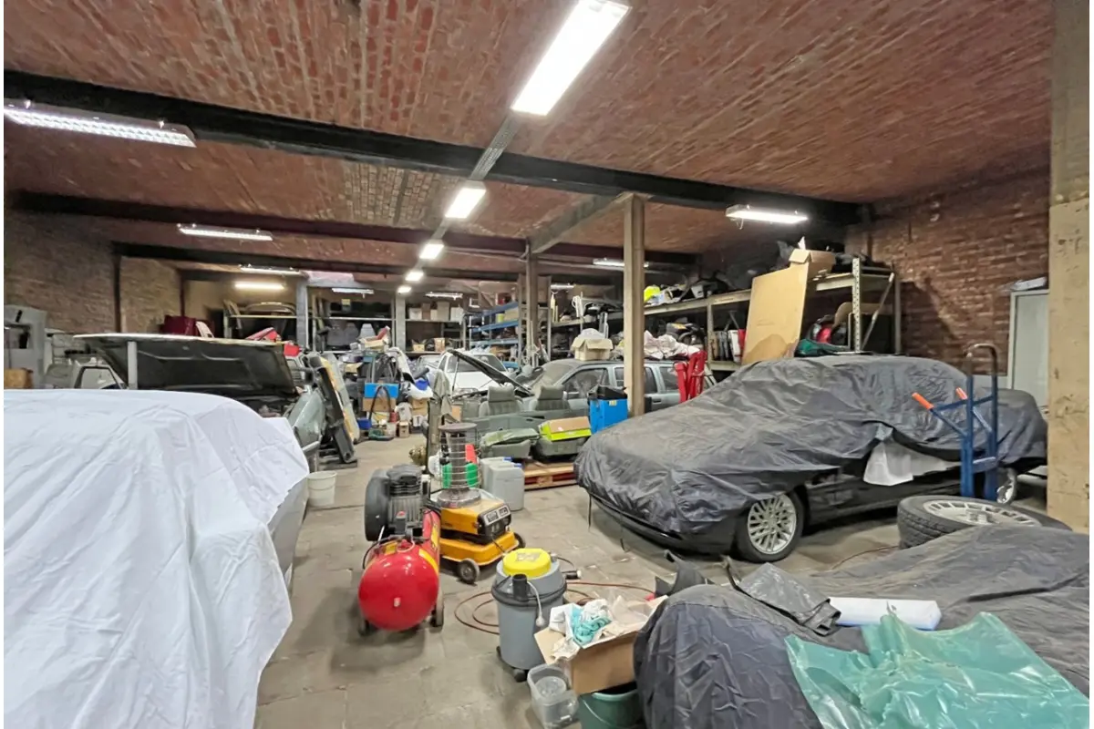Handelszaak te  koop in Lier 2500 575000.00€  slaapkamers m² - Zoekertje 732199
