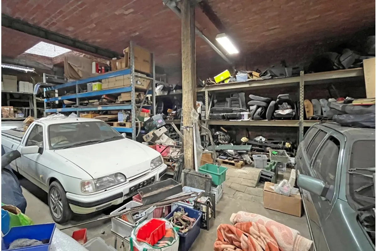 Handelszaak te  koop in Lier 2500 550000.00€  slaapkamers m² - Zoekertje 732199