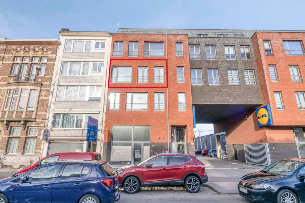 Appartement te  koop in Deurne 2100 234500.00€ 2 slaapkamers 80.00m² - Zoekertje 731879