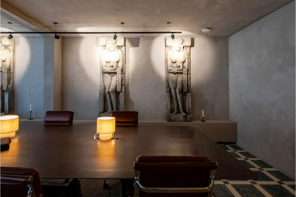 Handelszaak te  huur in Antwerpen 2060 2350.00€  slaapkamers m² - Zoekertje 732538